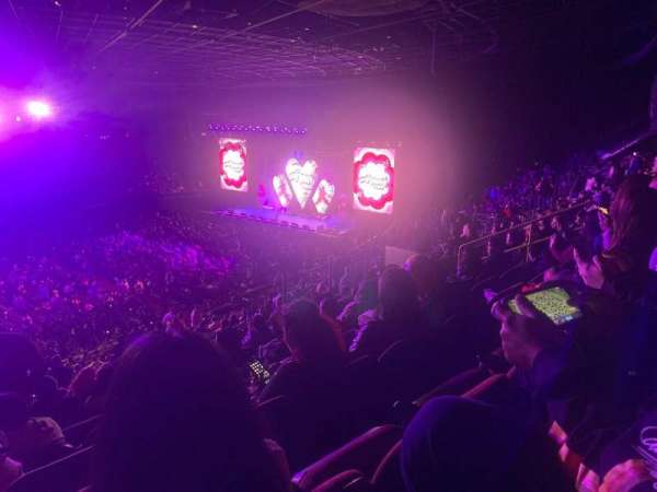 Kia Forum, section: 207, row: 10, seat: 1