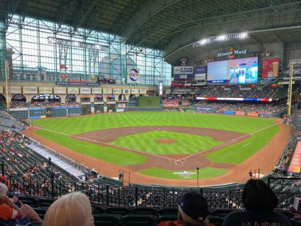 Daikin Park, section: 218, row: 6, seat: 11