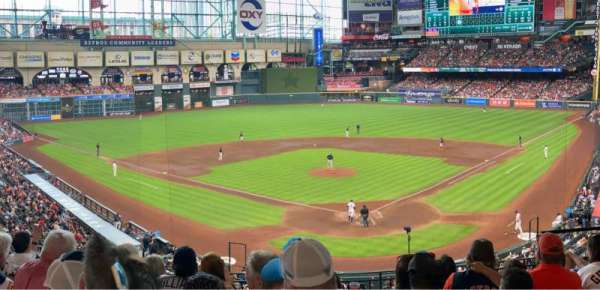 Daikin Park, section: 218, row: 6, seat: 11