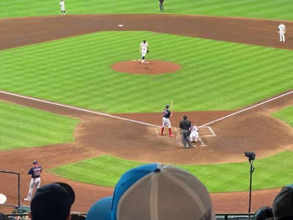 Daikin Park, section: 218, row: 6, seat: 11