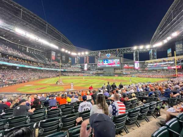 Chase Field, section: H, row: M, seat: 8