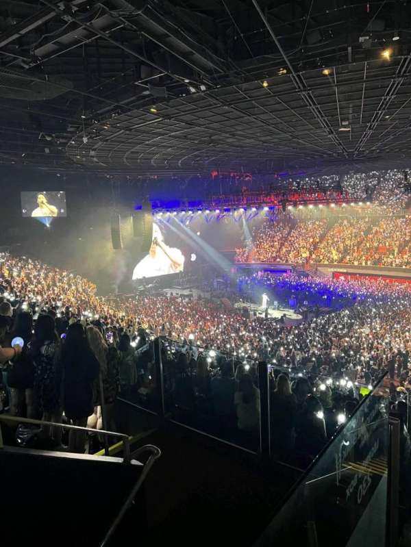 Kia Forum, section: 230, row: 5, seat: 4