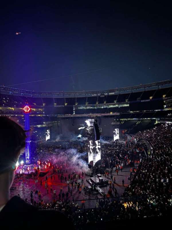 MetLife Stadium, section: 223, row: 3, seat: 1