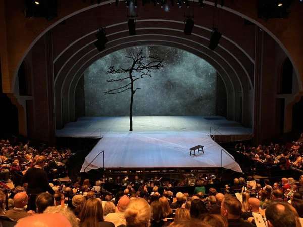 Vivian Beaumont Theater, section: Orchestra C, row: O, seat: 307