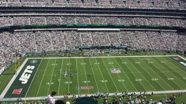 MetLife Stadium, section: 340, row: 15, seat: 22
