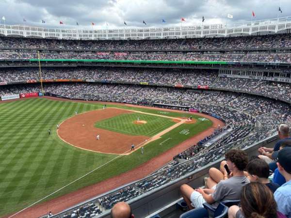 Yankee Stadium, section: 329, row: 3, seat: 10