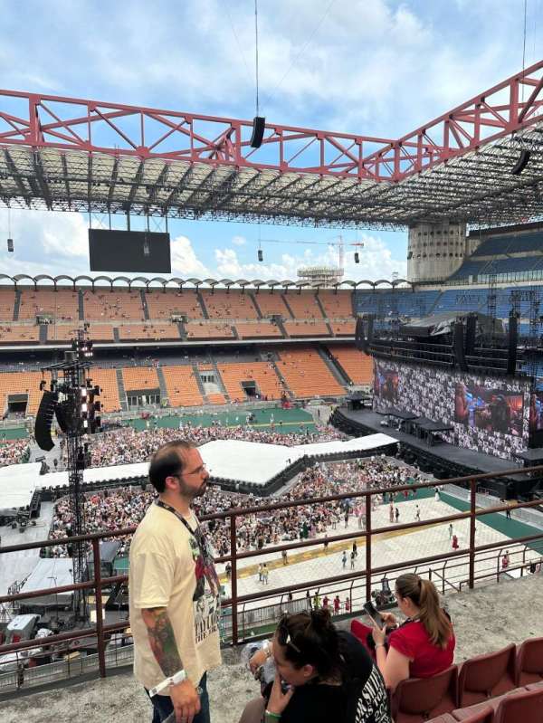 San Siro, section: 230