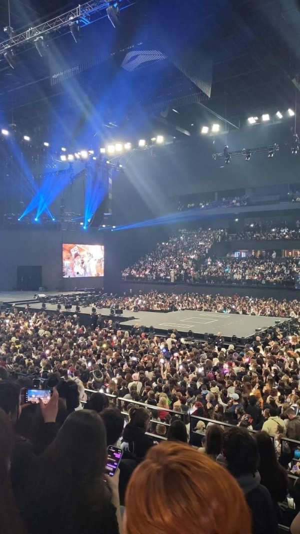 LDLC Arena, section: 204, row: F, seat: 98