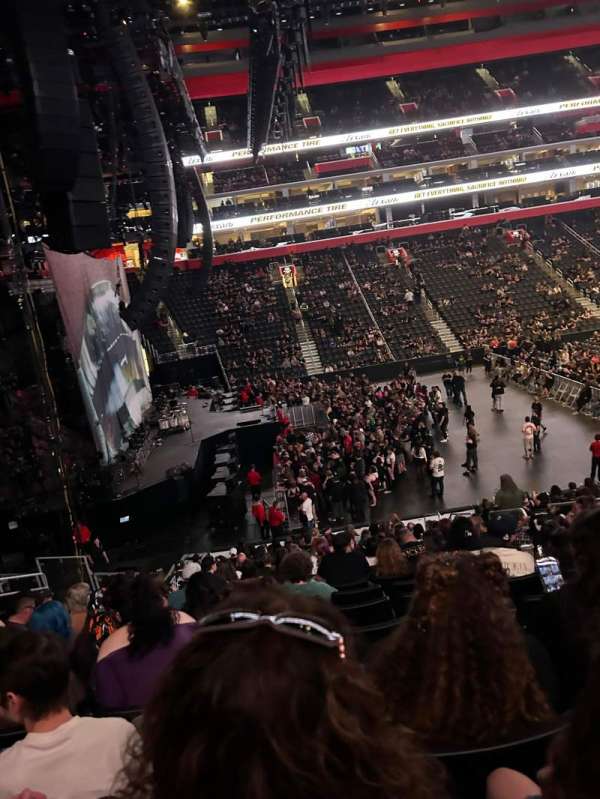 Little Caesars Arena, section: 125, row: 20, seat: 4