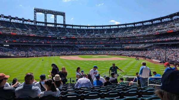 Citi Field, section: 137, row: 10, seat: 6