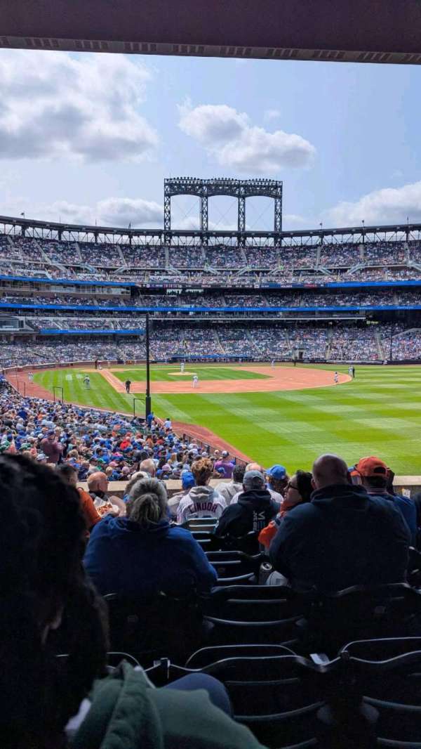 Citi Field, section: 104, row: 33, seat: 6