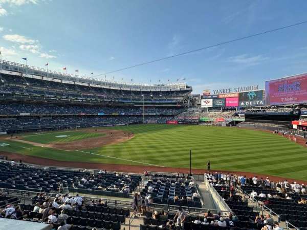 Yankee Stadium, section: 211, row: 1, seat: 18