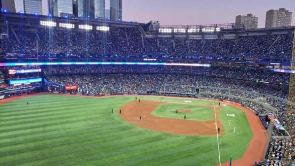 Rogers Centre, section: 540, row: 4, seat: 4