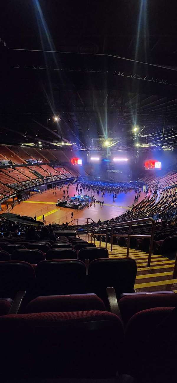 Kia Forum, section: 202, row: 13, seat: 2
