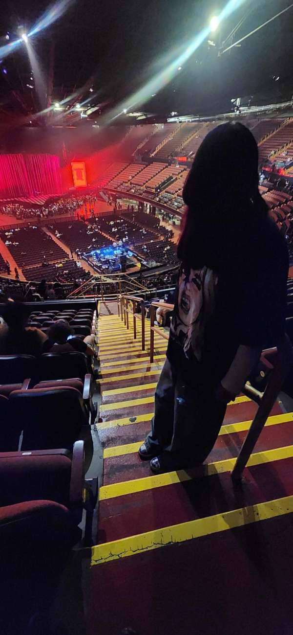 Kia Forum, section: 202, row: 11, seat: 12
