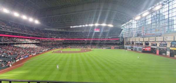 Daikin Park, section: 254, row: 3, seat: 17