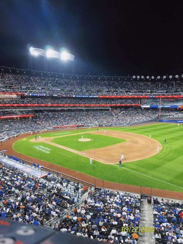 Citi Field, section: 308, row: 1, seat: 15