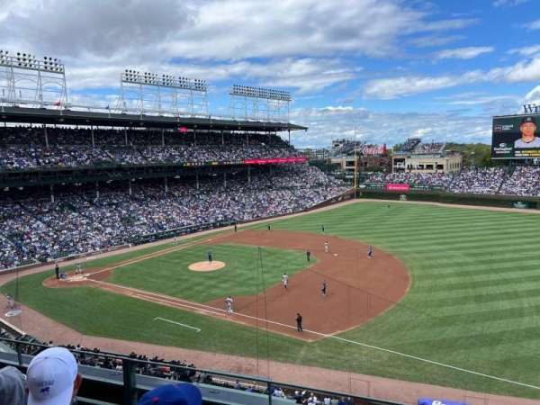Wrigley Field, section: 327R, row: 3, seat: 21