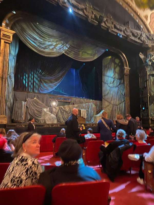 Cadillac Palace Theater, section: Orchestra L, row: H, seat: 5