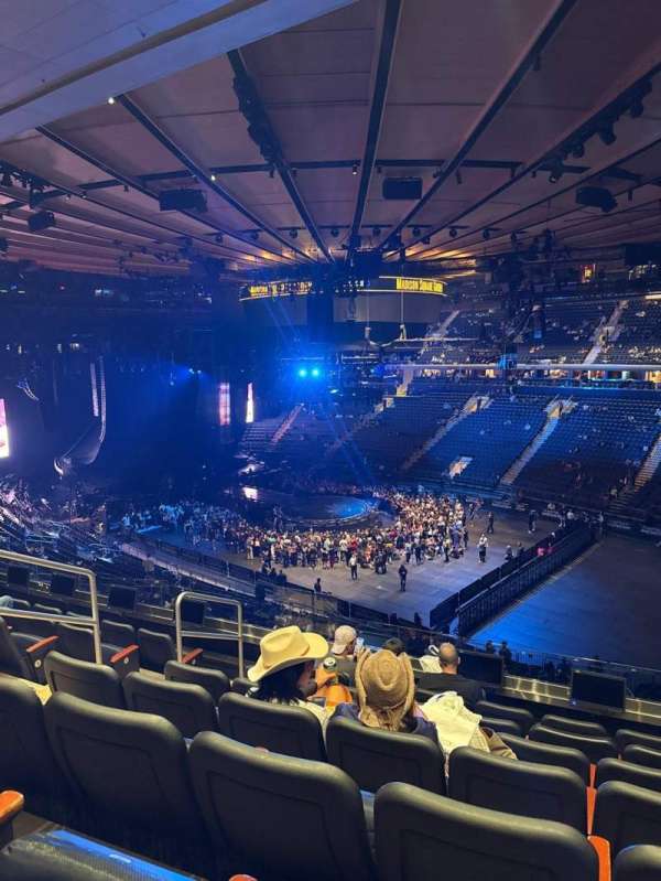 Madison Square Garden, section: 227, row: 7, seat: 3