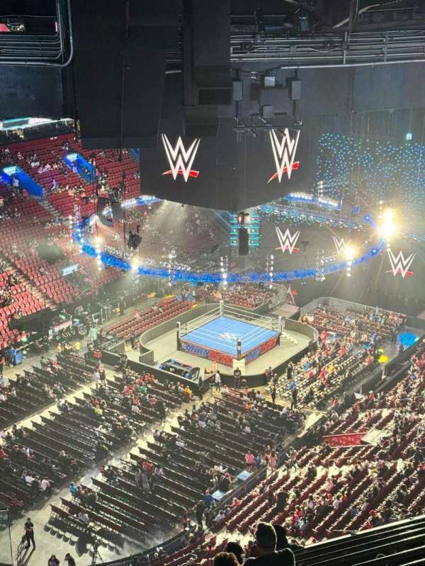Centre Bell, section: 424, row: B, seat: 15