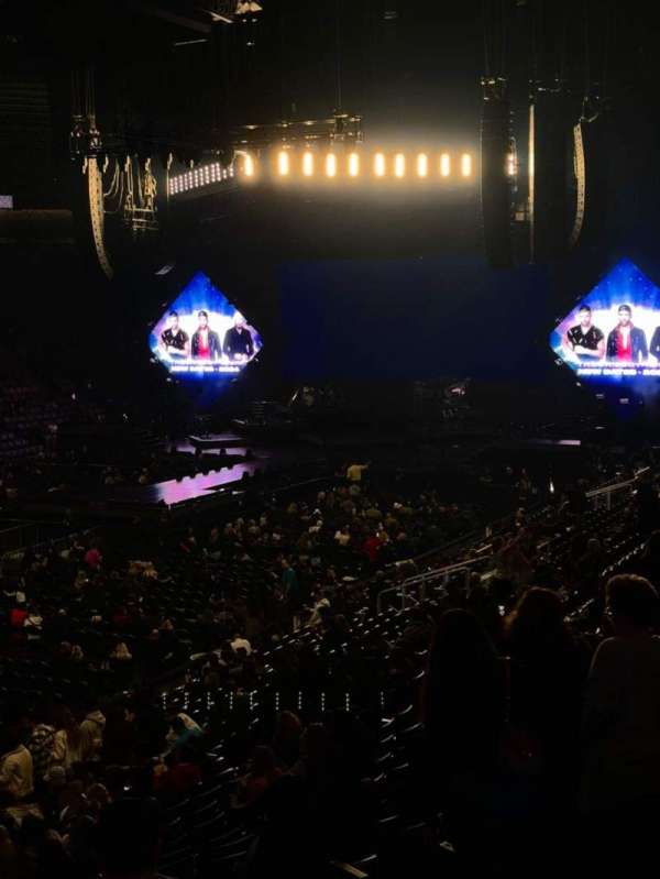 Scotiabank Arena, section: 122, row: 24, seat: 8