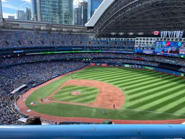 Rogers Centre, section: 518, row: 17, seat: 11