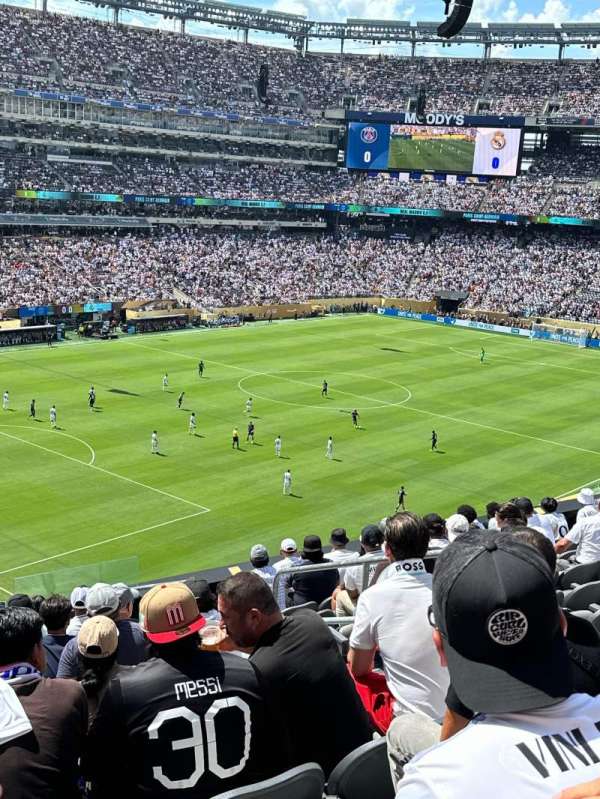 MetLife Stadium, section: 200c, row: 10