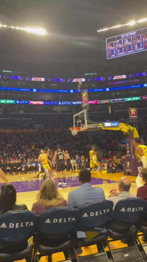Crypto.com Arena, section: 110, row: B, seat: 19