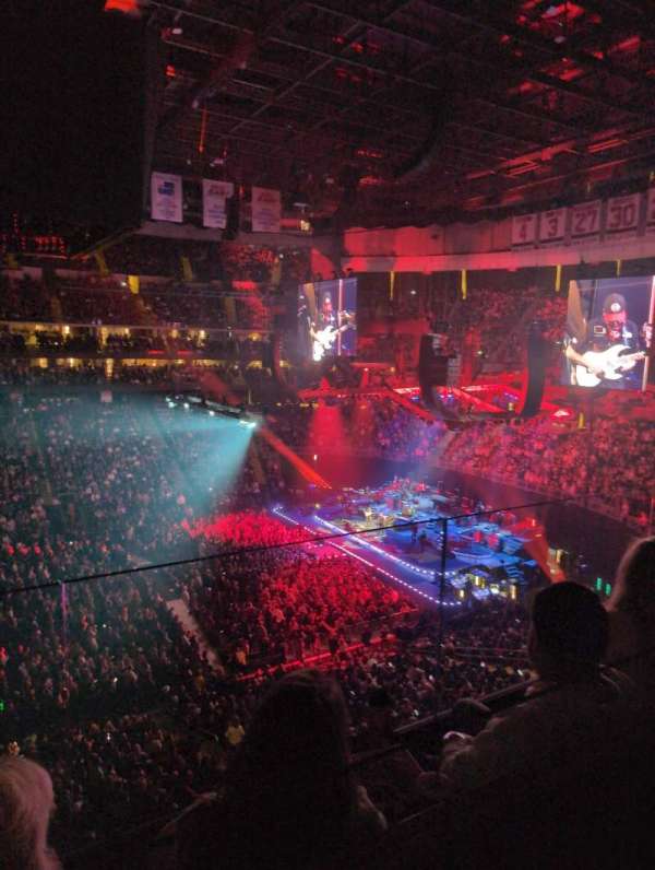 Prudential Center, section: Lounge 35, row: B, seat: 5