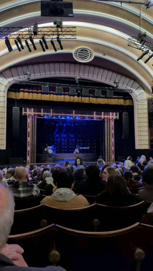 Winter Gardens Blackpool, section: stalls, row: T, seat: 17