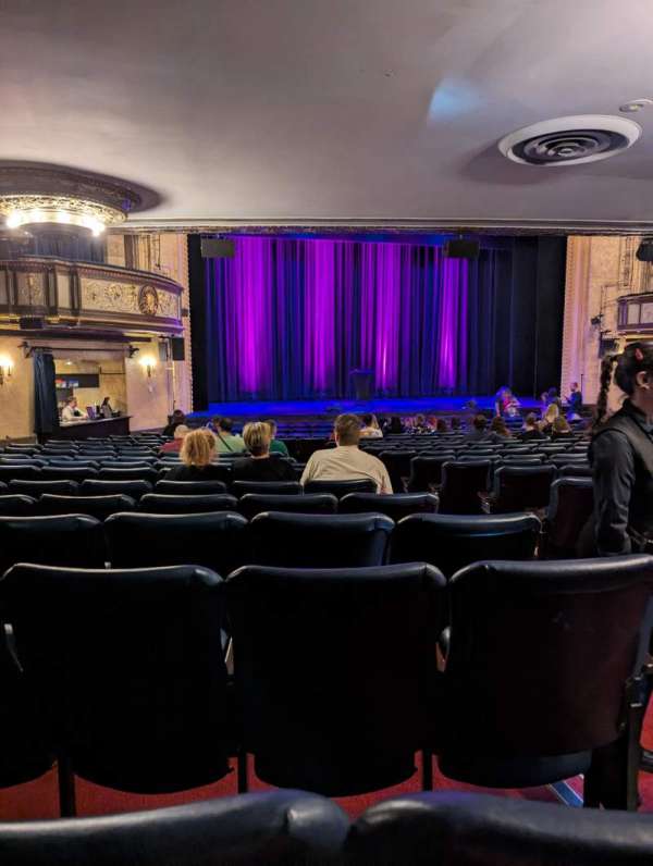 Comedy Theatre, section: Stalls, row: R, seat: 12