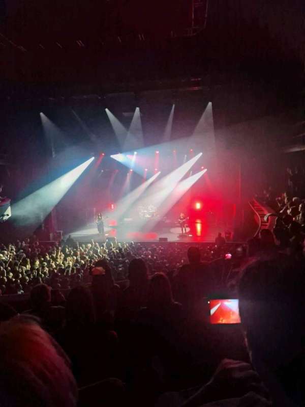 L'Olympia, section: Mezzanine, row: 5, seat: 16