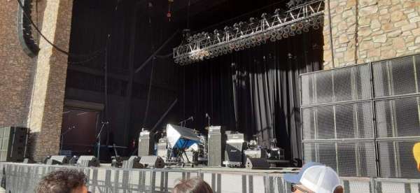 Vina Robles Amphitheatre, section: 101, row: JJ, seat: 3