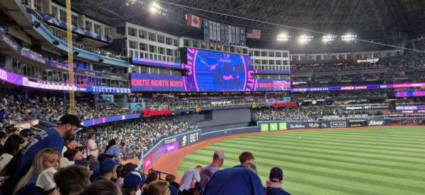 Rogers Centre, section: 235, row: 6, seat: 5