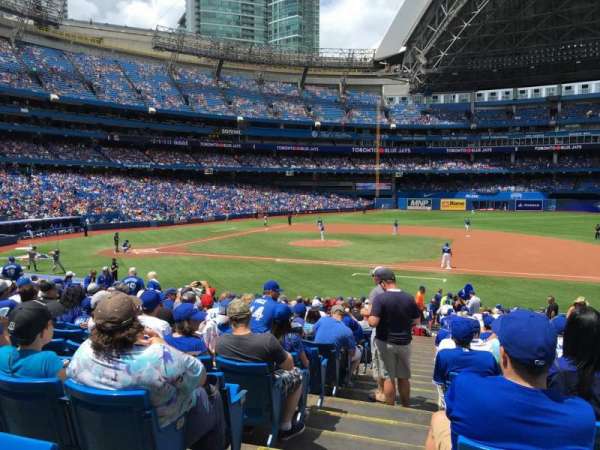 Rogers Centre, section: 116R, row: 28, seat: 1