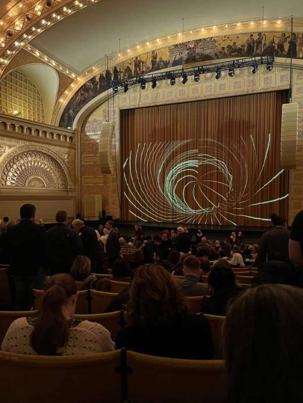 Auditorium Theatre, section: Orchestra RC, row: Y, seat: 213
