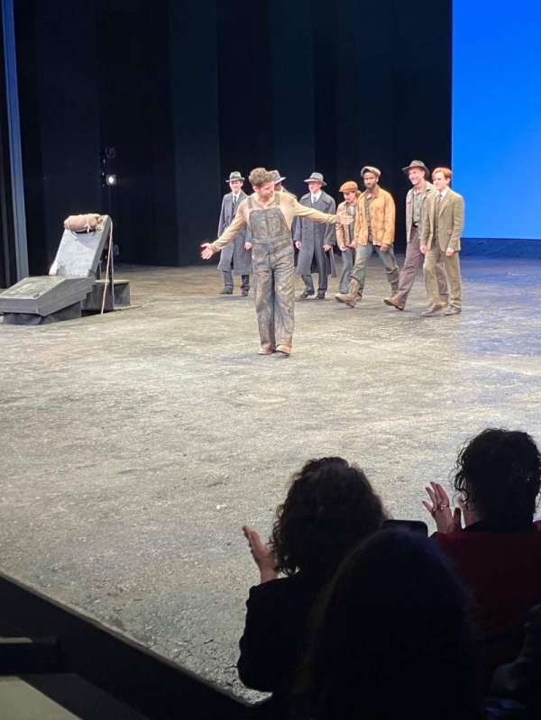 Vivian Beaumont Theater, section: Orchestra R, row: F, seat: 501