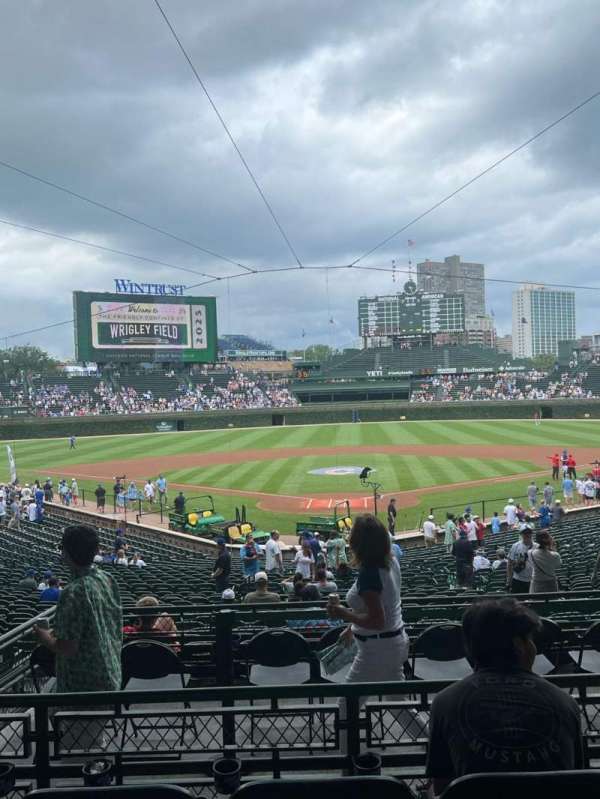 Wrigley Field, section: 217, row: 4, seat: 17