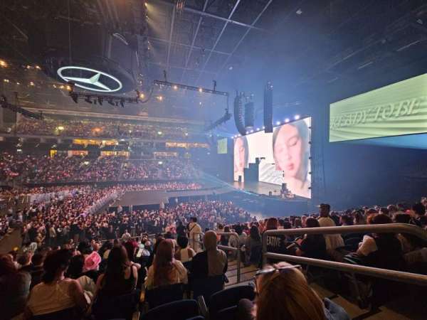 Uber Arena, section: 207, row: 19, seat: 17