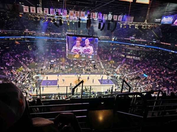 Mortgage Matchup Center, section: 204, row: 9, seat: 2