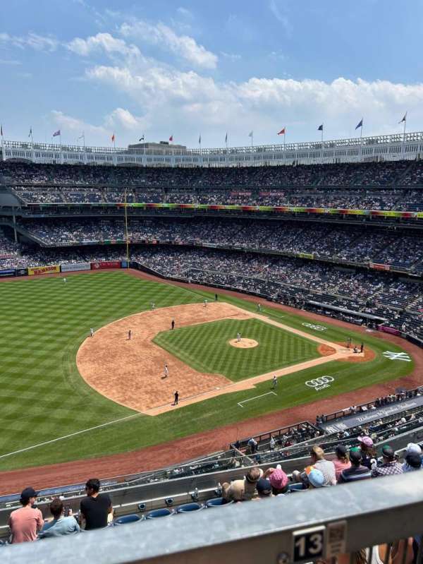 Yankee Stadium, section: 327, row: 8