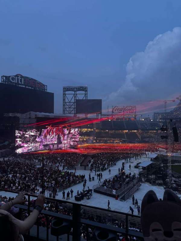Citi Field, section: 330, row: 2, seat: 2