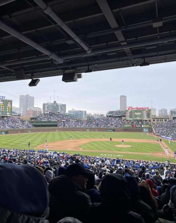 Wrigley Field, section: 213, row: 10, seat: 16