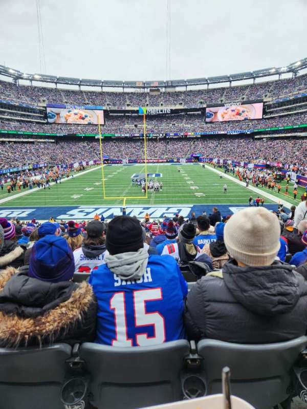 MetLife Stadium, section: 101, row: 32, seat: 6