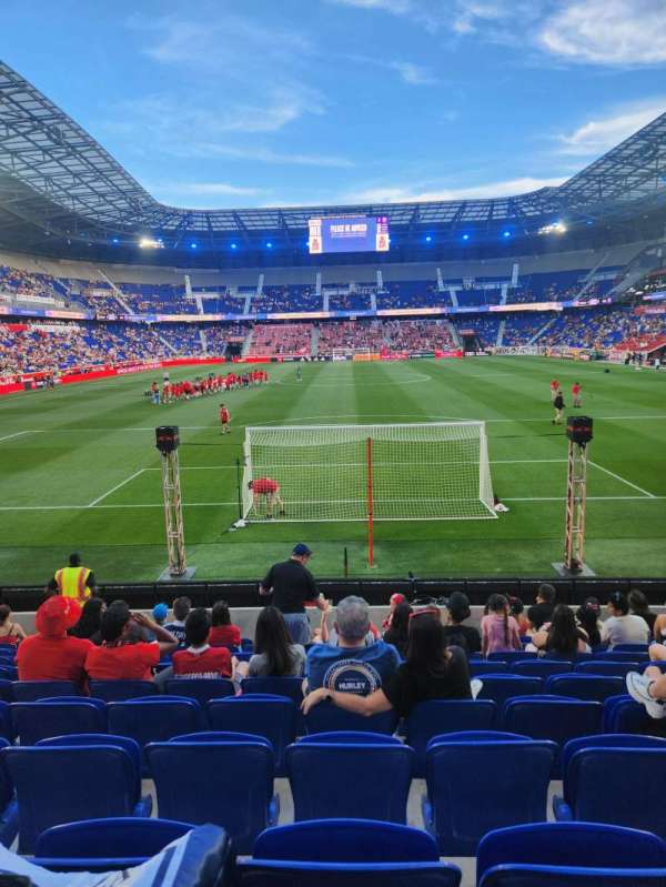Sports Illustrated Stadium, section: 118, row: 10, seat: 17