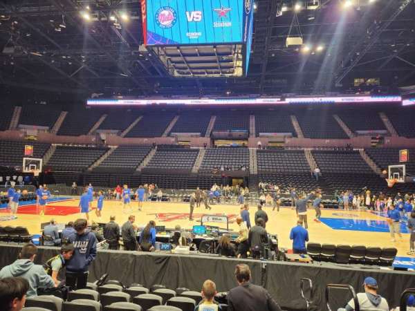 Nassau Veterans Memorial Coliseum, section: 117, row: 7, seat: 1
