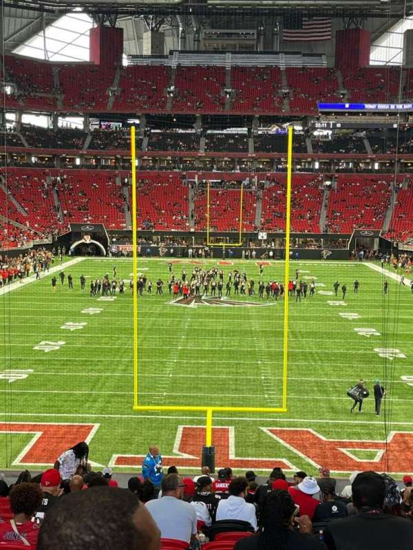 Mercedes-Benz Stadium, section: 101, row: 30, seat: 13
