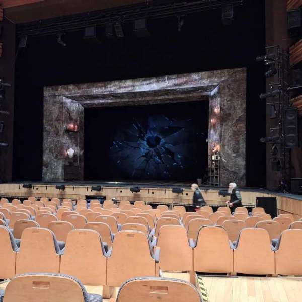 Donald Gordon Theatre at the Wales Millennium Centre, section: Stalls, row: F, seat: 40