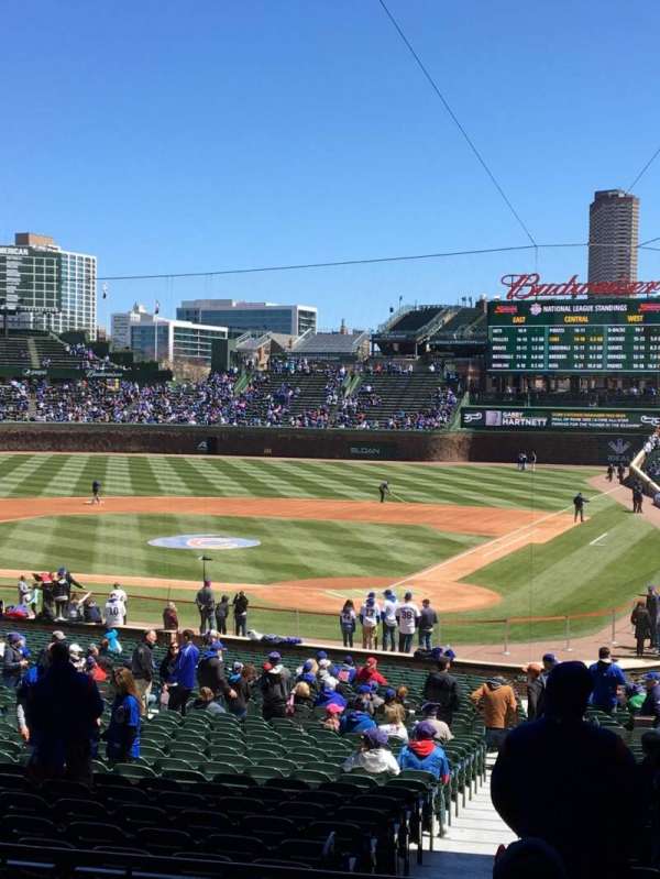 Wrigley Field, section: 215, row: 7, seat: 12